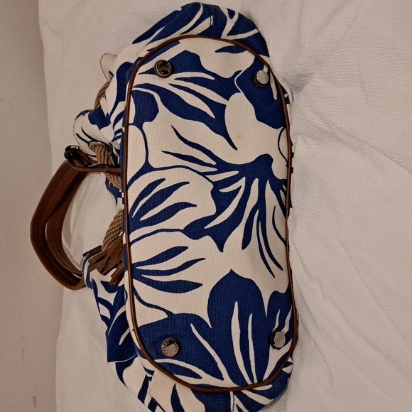 Michael Kors Floral Print Tote Bag - Picture 2 of 13